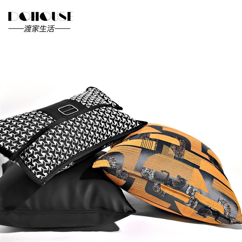 样板间现代简约客厅沙发马抱枕轻奢黑棕色系套装靠垫床上靠包