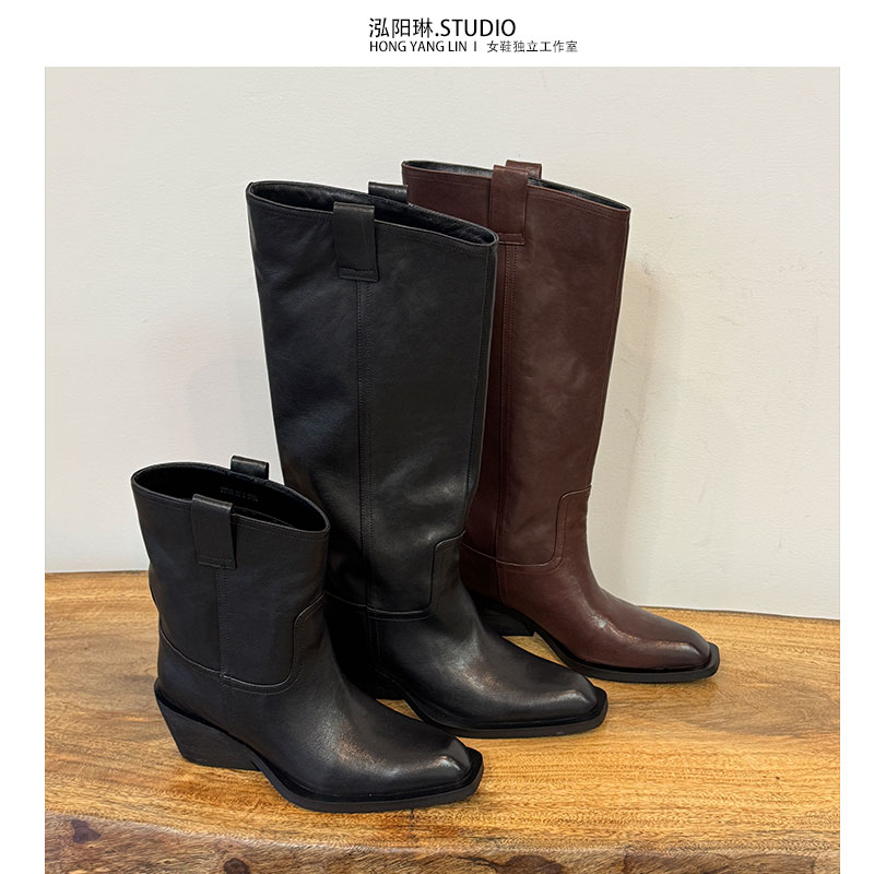 黑色短筒靴子女款2025冬季新款