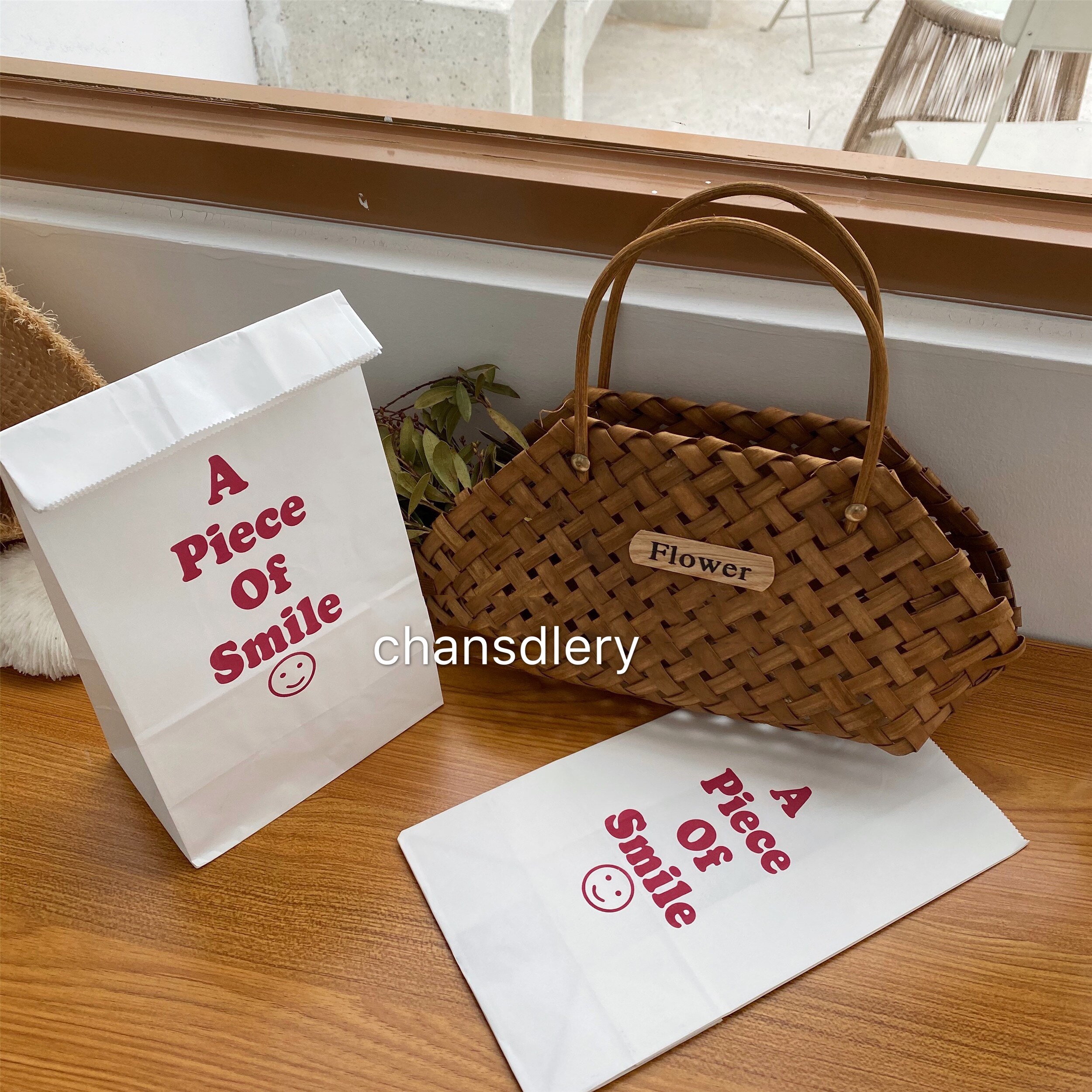 川司自制一抹微笑~ins简约红色英文笑脸环保收纳纸袋礼品包装袋摆