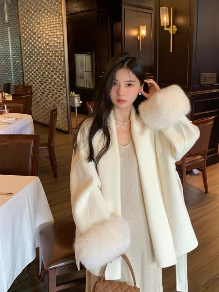 米白色狐狸毛双面羊毛大衣女短款小个子2025年新款浴袍款毛呢外套