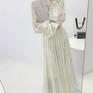 圆领法式虚线条纹设计喇叭袖衬衫女25年春夏新款松弛感半身裙套装