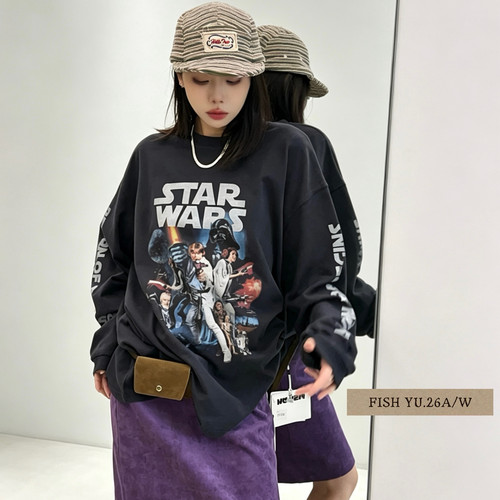 FISH YU -新韩货STARWARS星战白墨印花磨毛圆领宽松长袖T恤26720