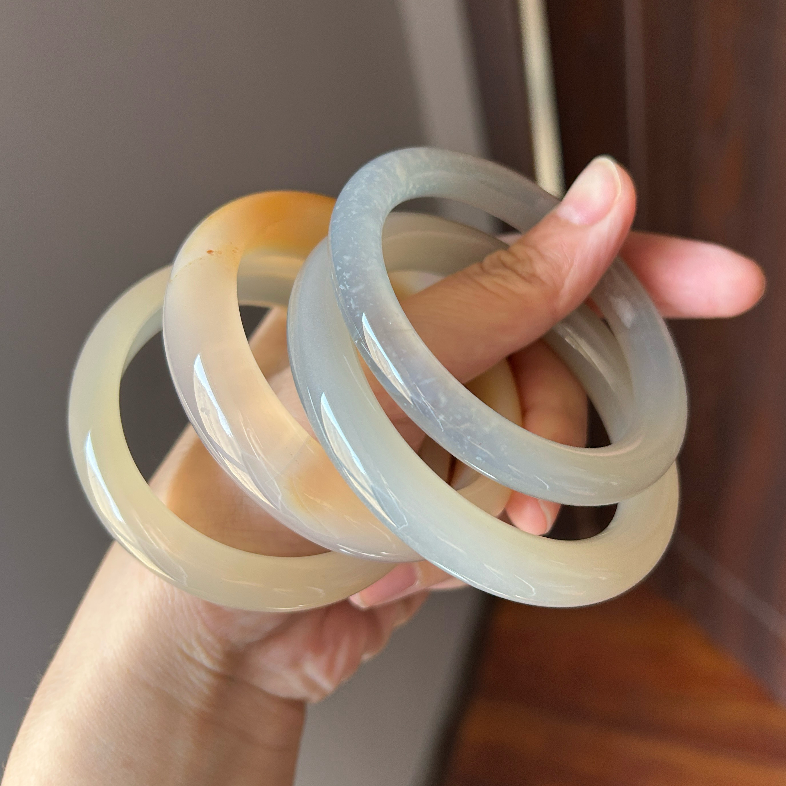 Chiyoko 天水蓝灰色 黄冰玛瑙 四枚 美丽玛瑙手镯 小圈口仙女胖圆