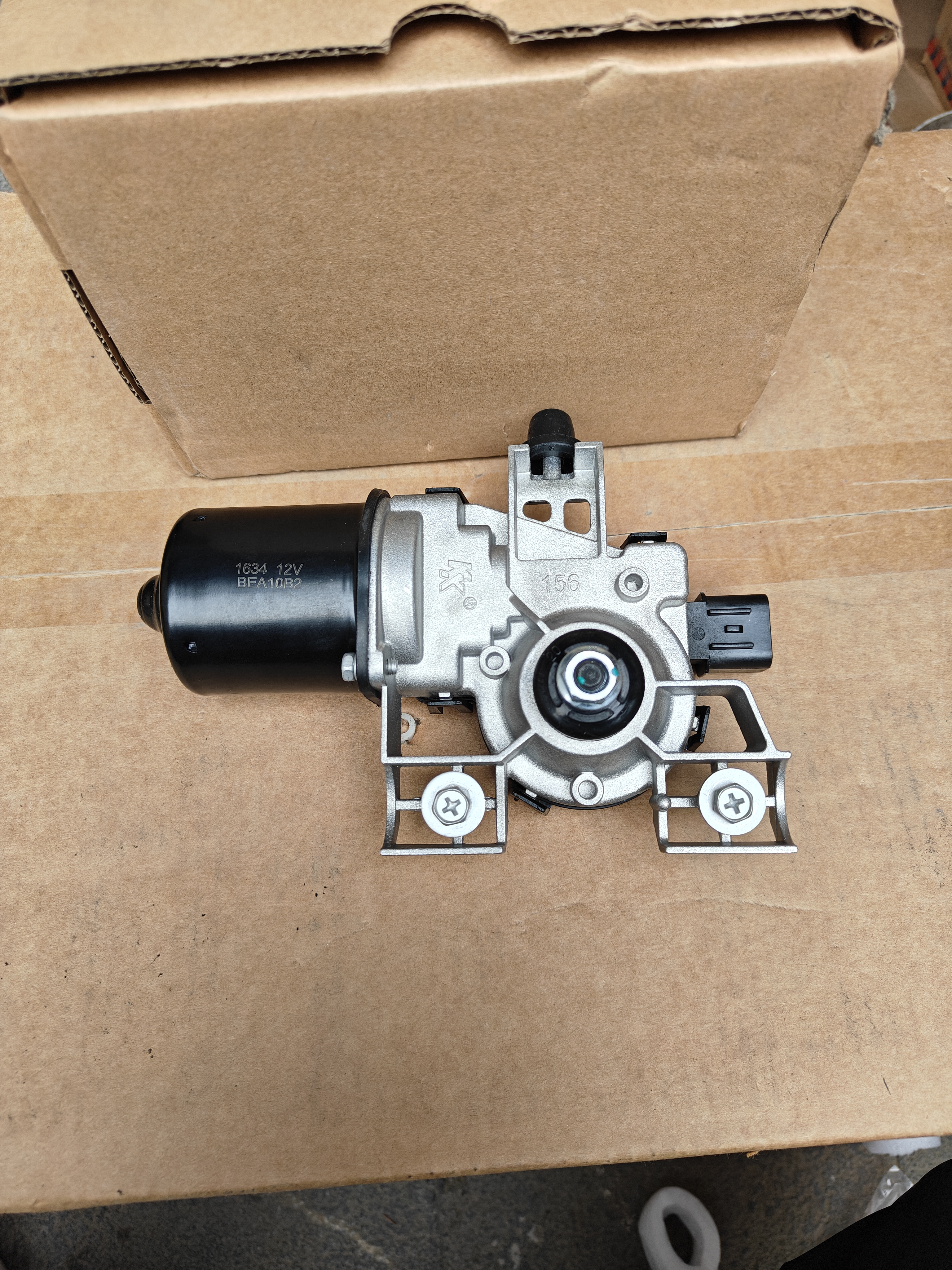 现代全新悦动悦纳全新k2福瑞迪前雨刷电机雨刮马达电机雨刷联动杆