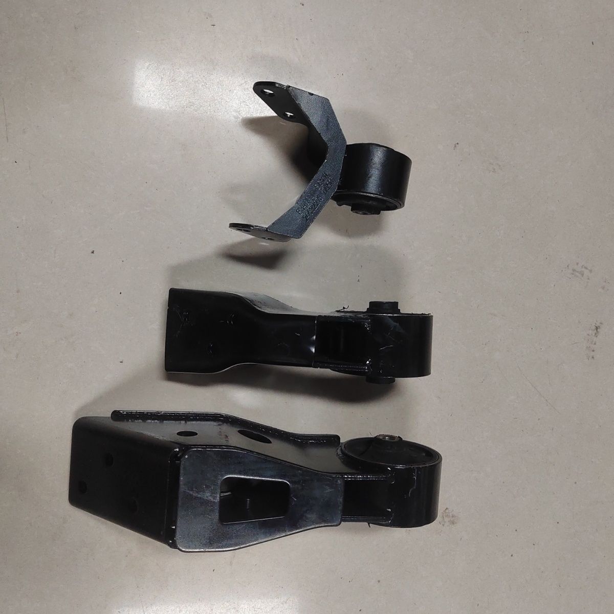 五菱荣光1.5排量发动机机胶/荣光S五菱征程B15发动机悬挂支架机脚