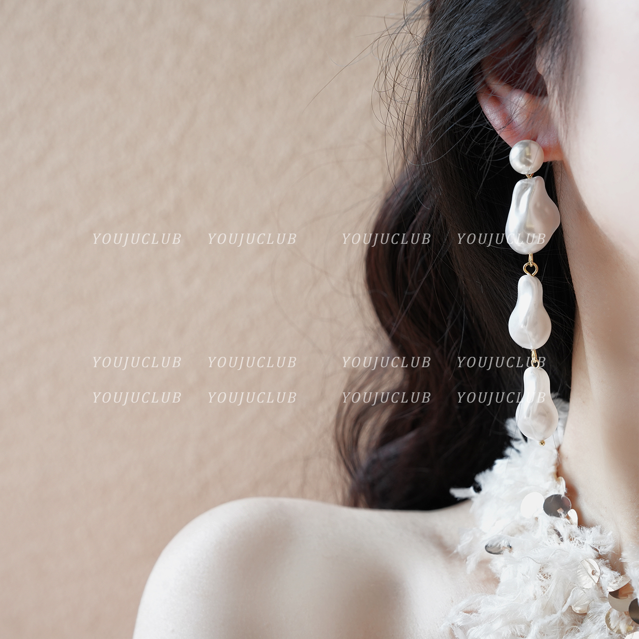复古高级感简约白色巴洛克耳饰