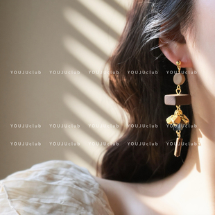 YOUJUclub-木质沉香~复古新中式美拉德咖色秋冬耳环蚊香盘耳夹女