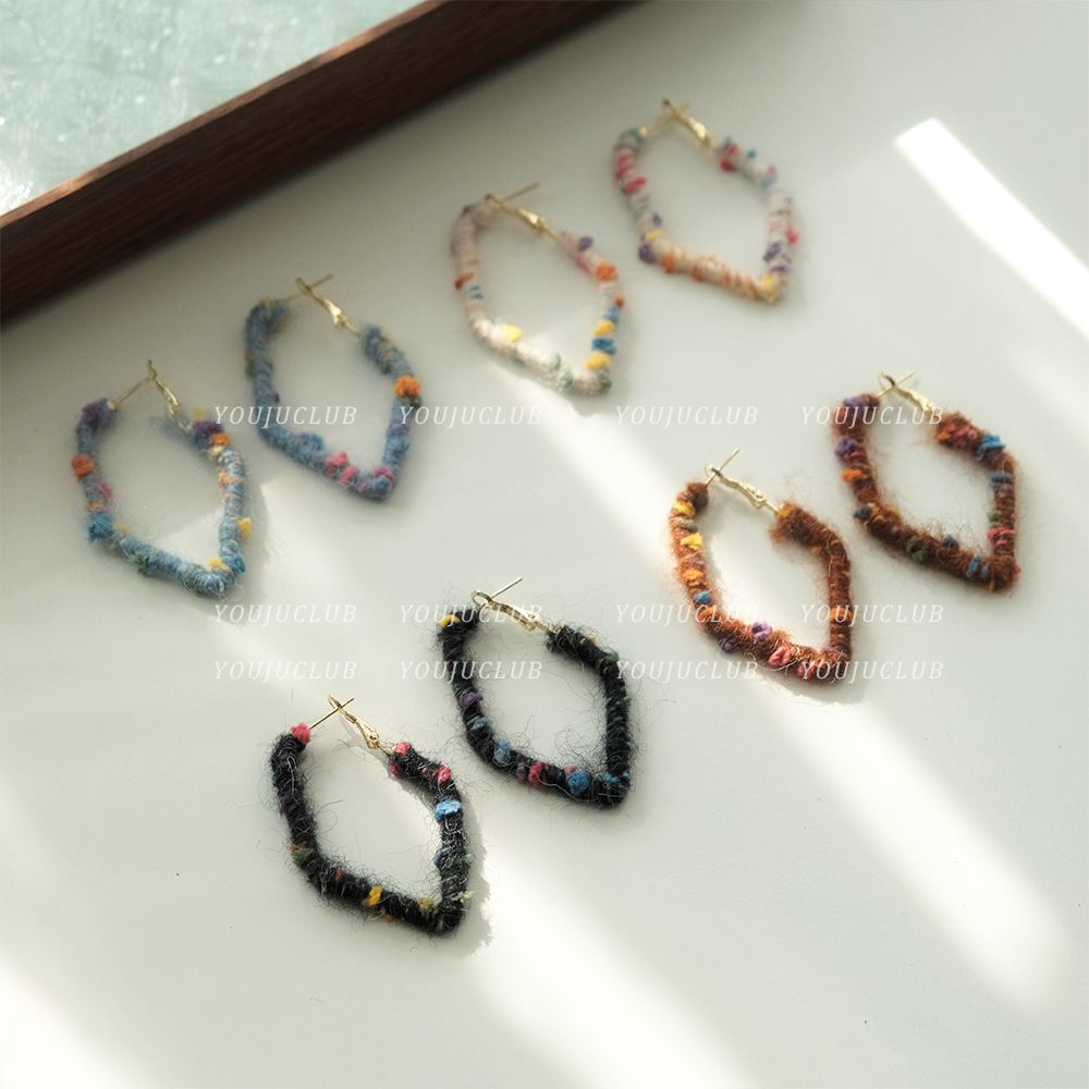 韩国设计冬天彩色小众毛茸茸耳饰