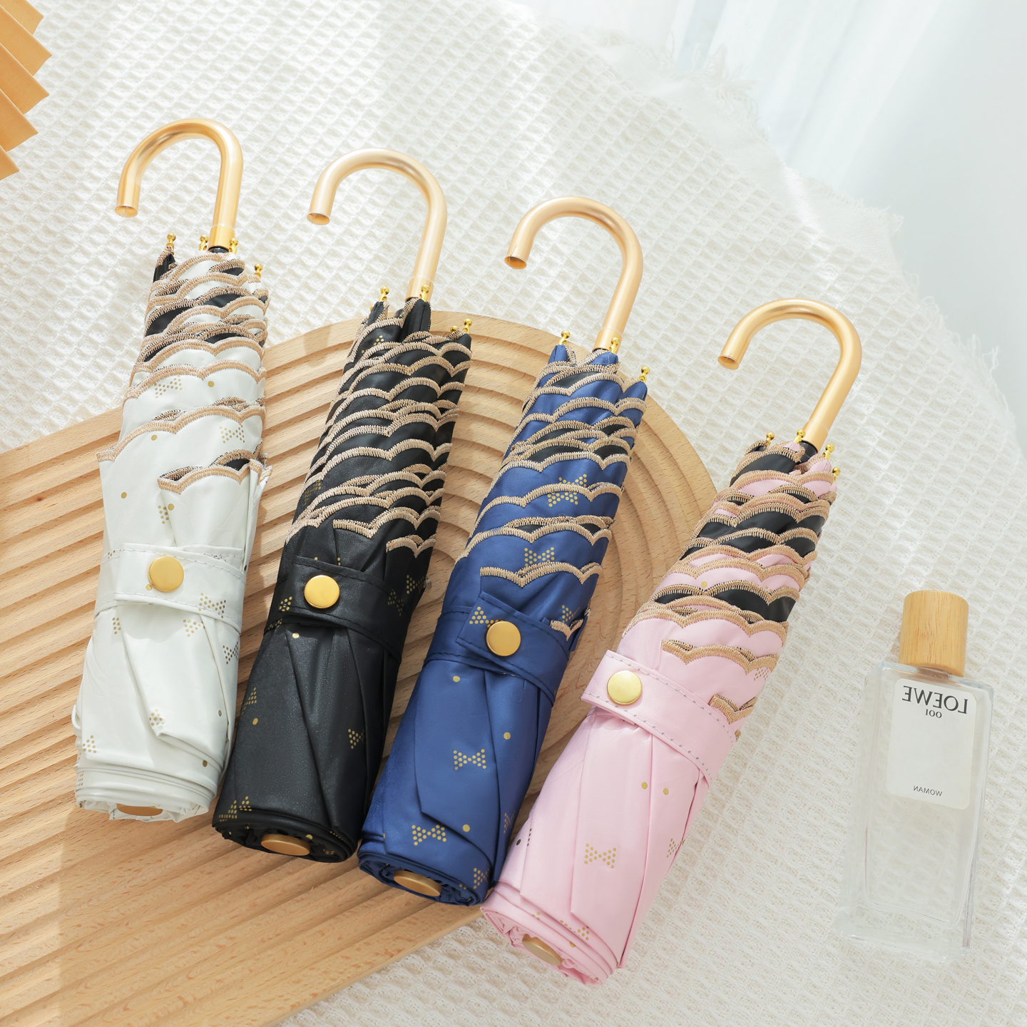 184克超轻三折叠太阳伞黑胶遮阳防晒防紫外线刺绣雨伞女晴雨两用