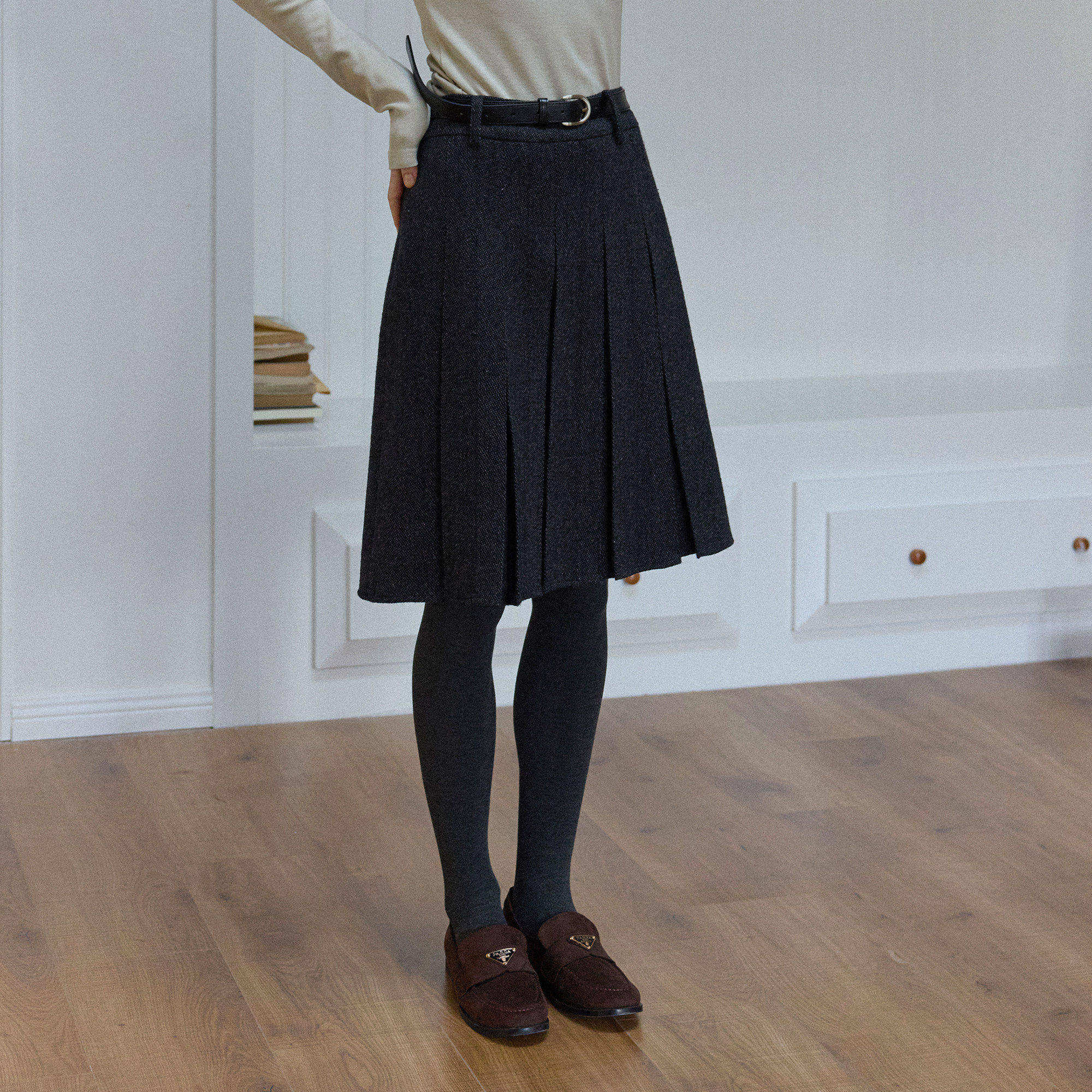 复古深灰色百搭高腰羊毛混纺毛呢a字百褶半身裙女秋冬款中款半裙