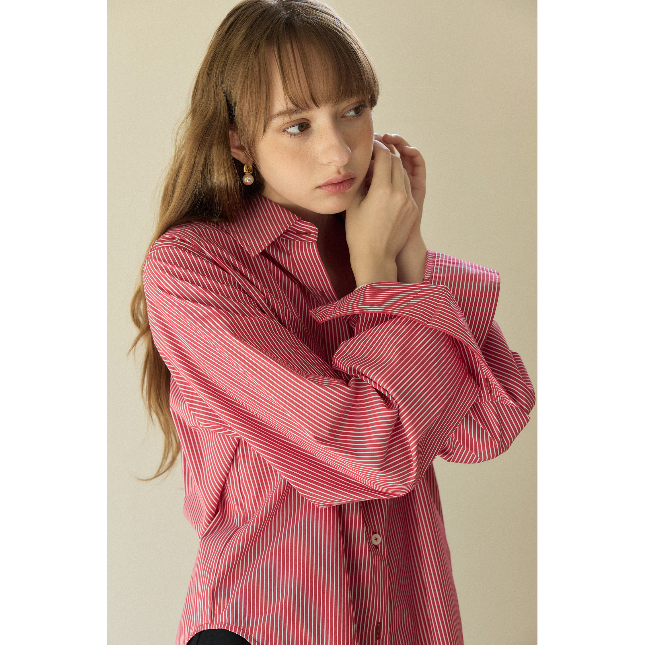 红色条纹翻领设计感正肩长袖宽松衬衫女秋款通勤百搭衬衣休闲上衣