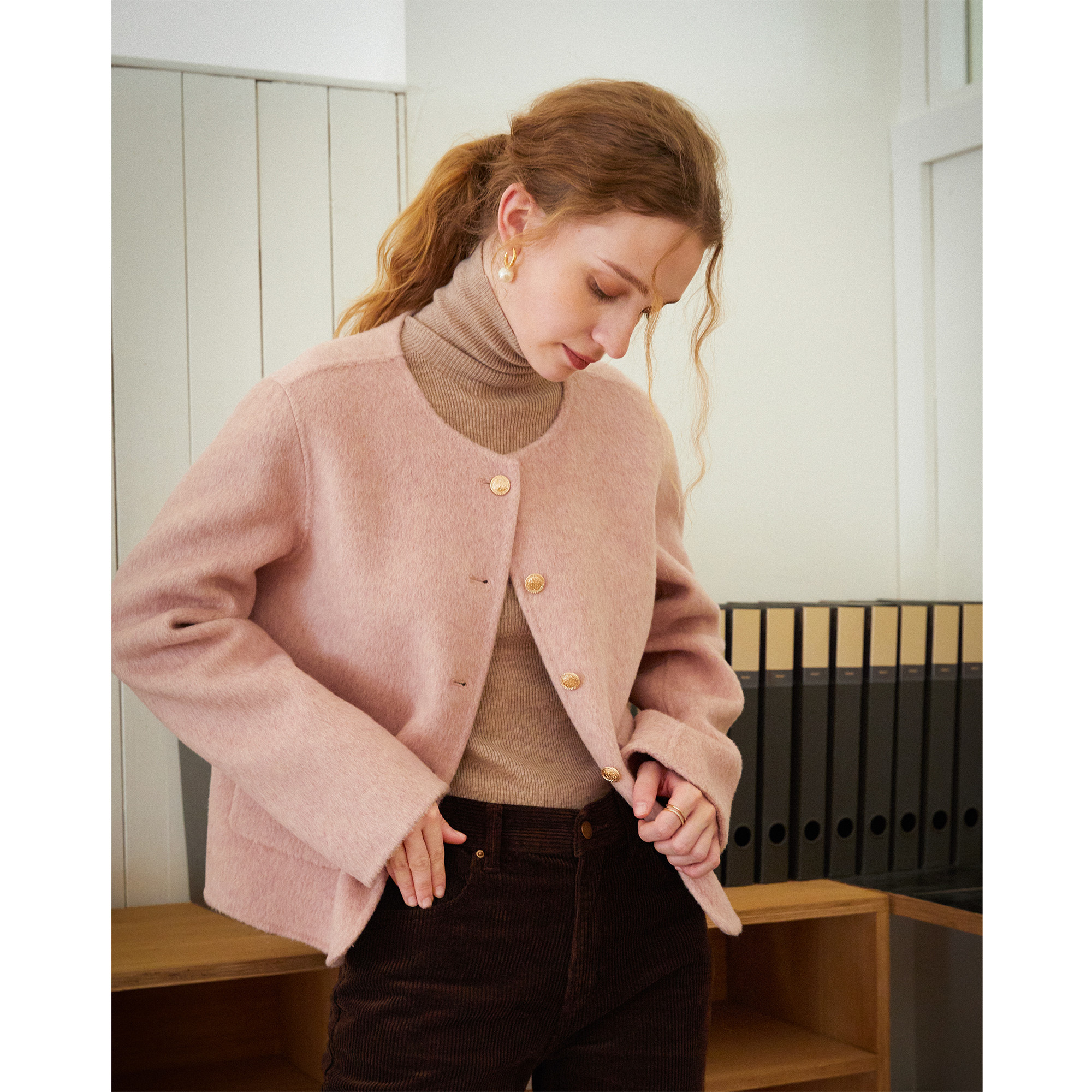 粉色骆驼绒小香风短款双面呢大衣