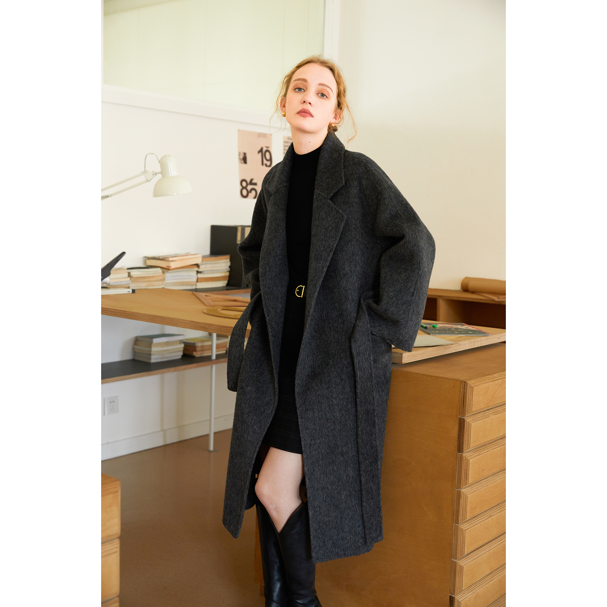 高级感黑灰色双面呢骆驼绒羊毛大衣女冬款气质中长款毛呢外套通勤