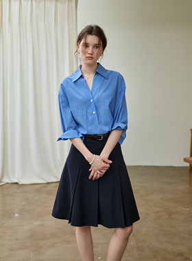 徐莫西 蓝色凉爽抗皱卷边中袖宽松衬衫女夏薄款休闲通勤衬衣上衣
