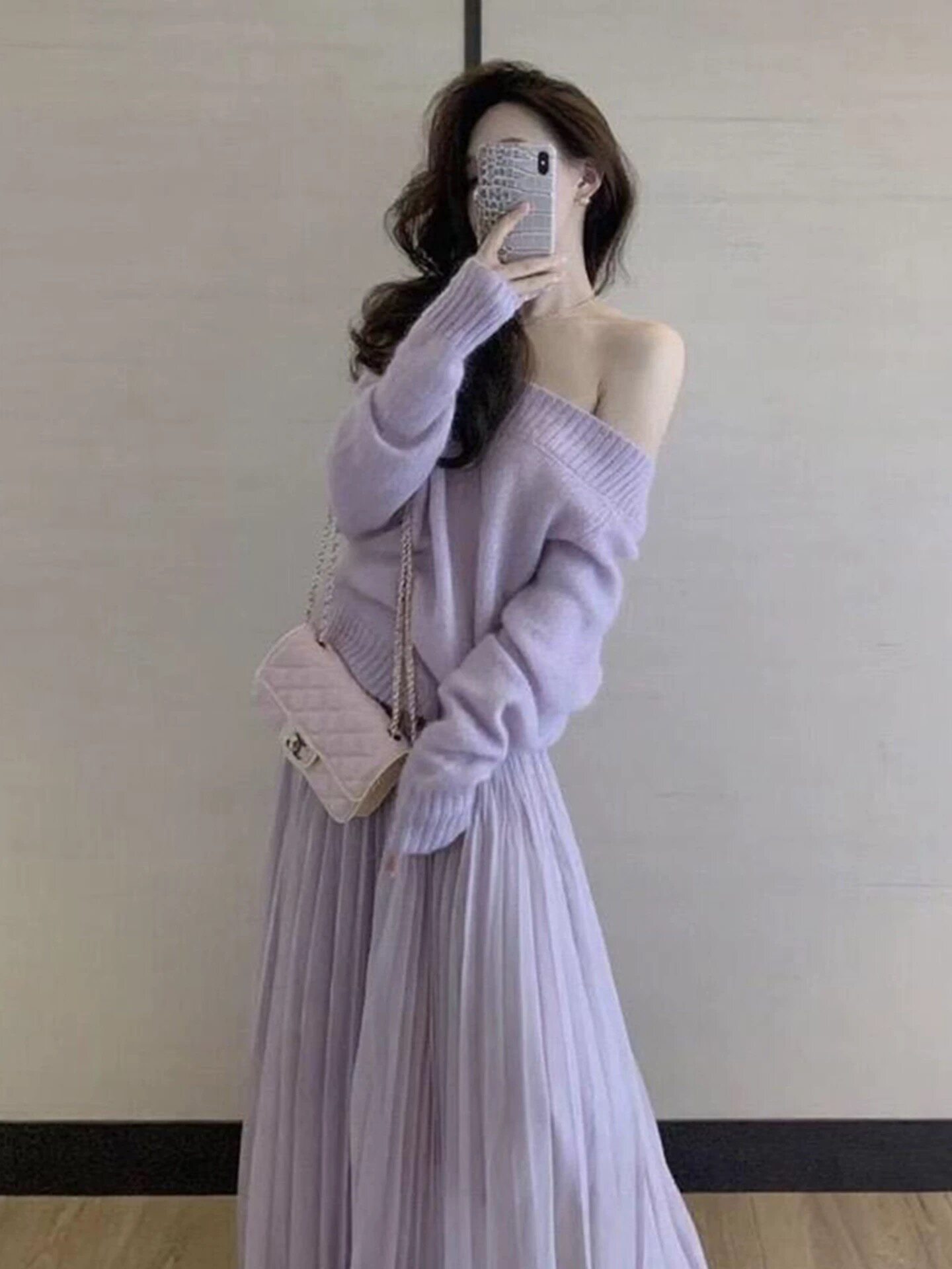 超仙的紫色套装连衣裙女2025秋法式一字领海马毛百褶半身裙两件套