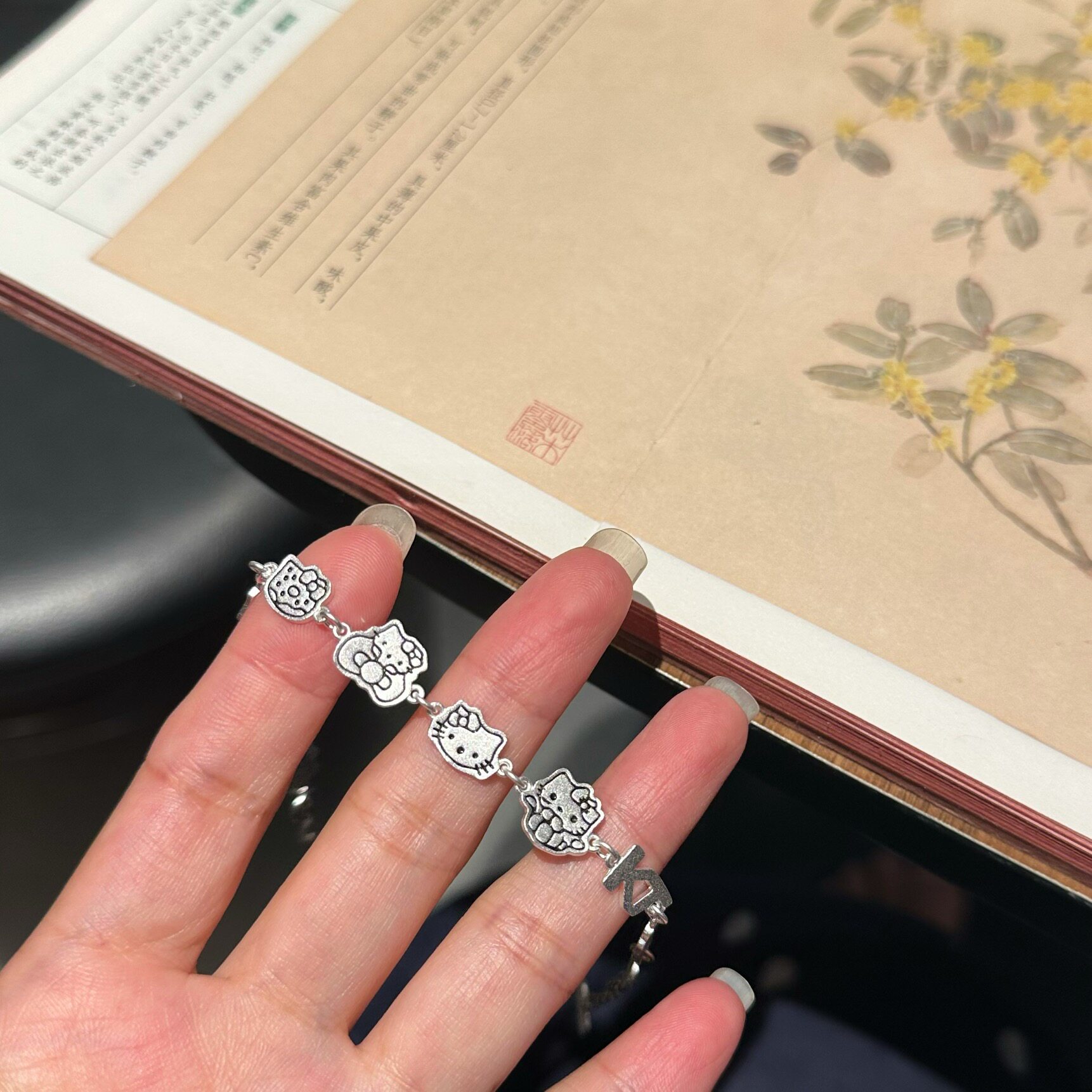 星辰足银990kitty银手链甜美可爱涂鸦猫咪银手链童趣复古首饰