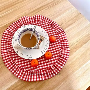 红格子餐垫荷叶边圆形餐盘隔热垫现代简约桌面咖啡茶具拍照背景布