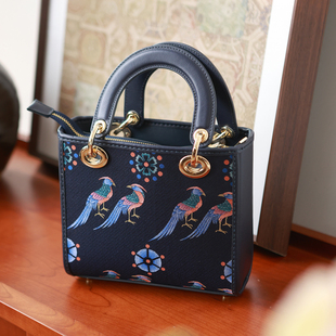 轻奢华 名家上久楷五重纬 五彩翟鸟 宋锦手提斜背戴妃包