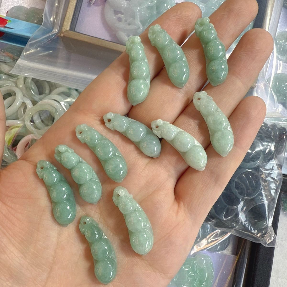 天然缅甸翡翠吊坠玉石四季豆玉吊项坠/吊坠