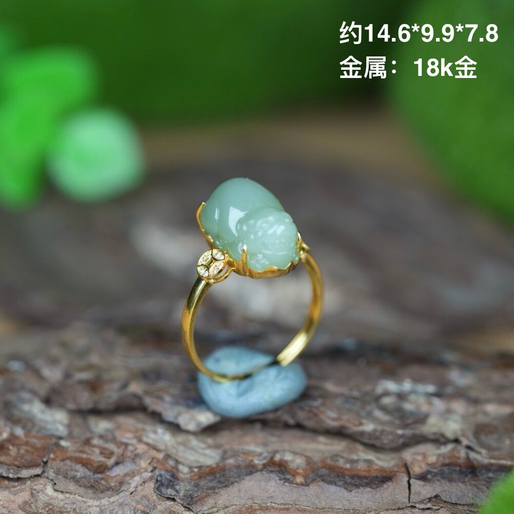 18k金镶嵌粉青貔貅戒指精美雕工国风时尚女款百搭指环