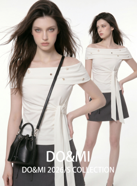 DOMI白色一字肩露肩短袖t恤女夏夏季设计感收腰修身显瘦短款上衣