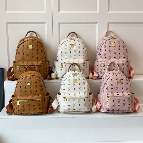 可爱小熊通勤双肩包2025年新款时尚百搭潮女大学生背包大容量书包