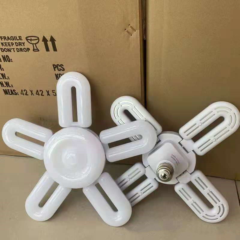 led灯泡超亮折叠e27螺口飞碟灯家用客厅卧室照明灯室内节能三叶灯