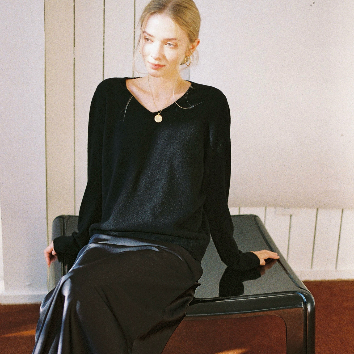 V领羊绒衫岛精无缝一体打底毛衣