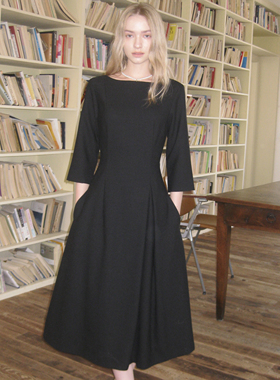 Into Fiction可机洗羊毛一字领修身大摆伞裙小黑裙黑色长袖连衣裙