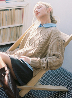 miu系50%美丽诺羊毛驼色学院风宽松圆领套头麻花针织衫绞花纹毛衣