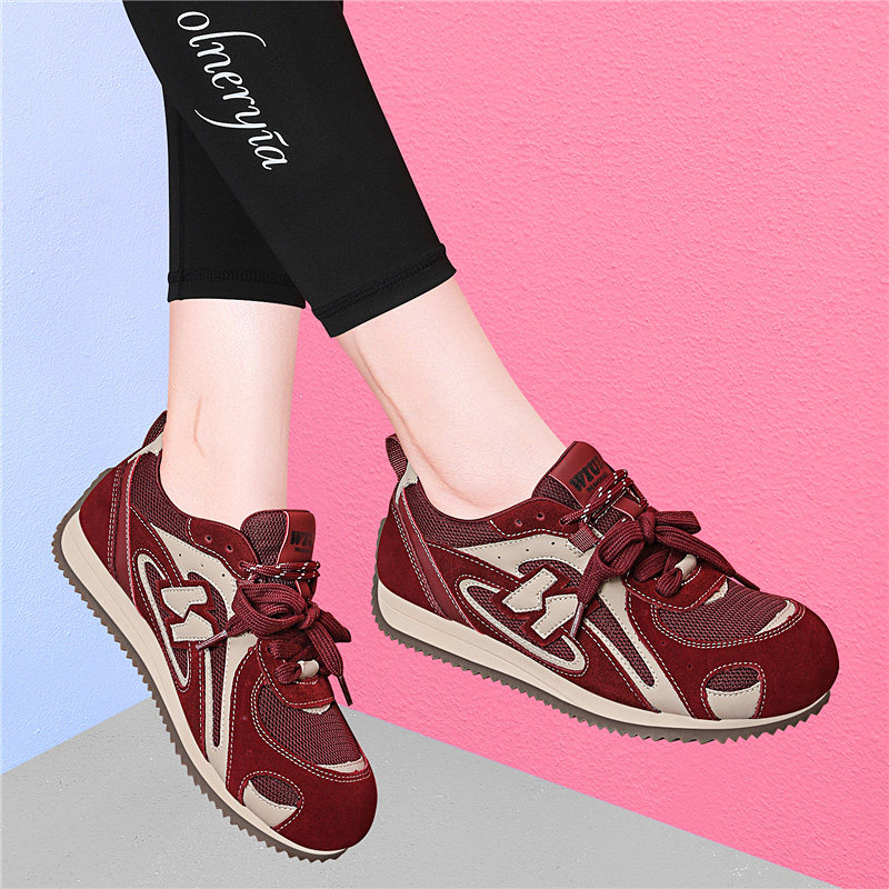 品牌时尚休闲运动鞋女2025新款秋季百搭舒适软底中老年旅游妈妈鞋