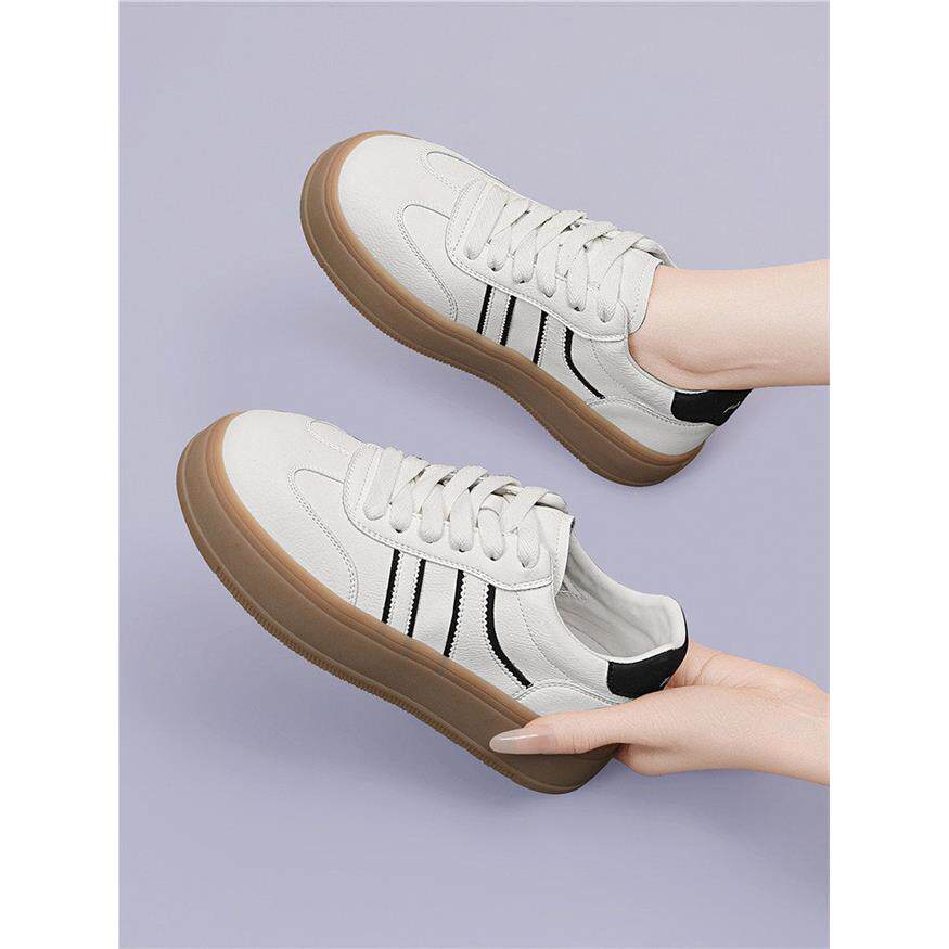 厚底爆款小白鞋女款2026新款春秋季平底板鞋软底轻便休闲运动鞋子