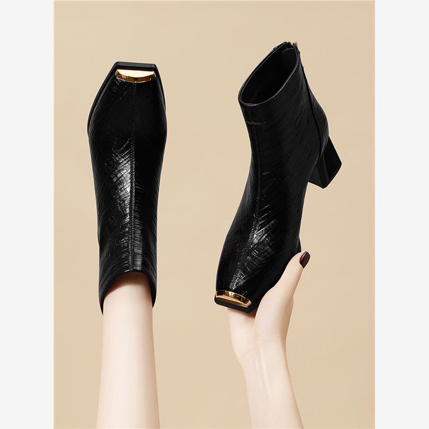 品牌靴子女2025新款爆款