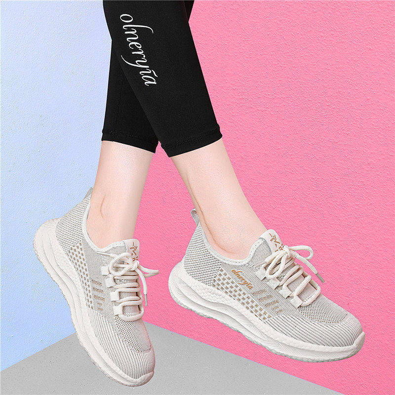 春秋季网面飞织休闲运动鞋女款2026新款软底轻便防滑中老年妈妈鞋