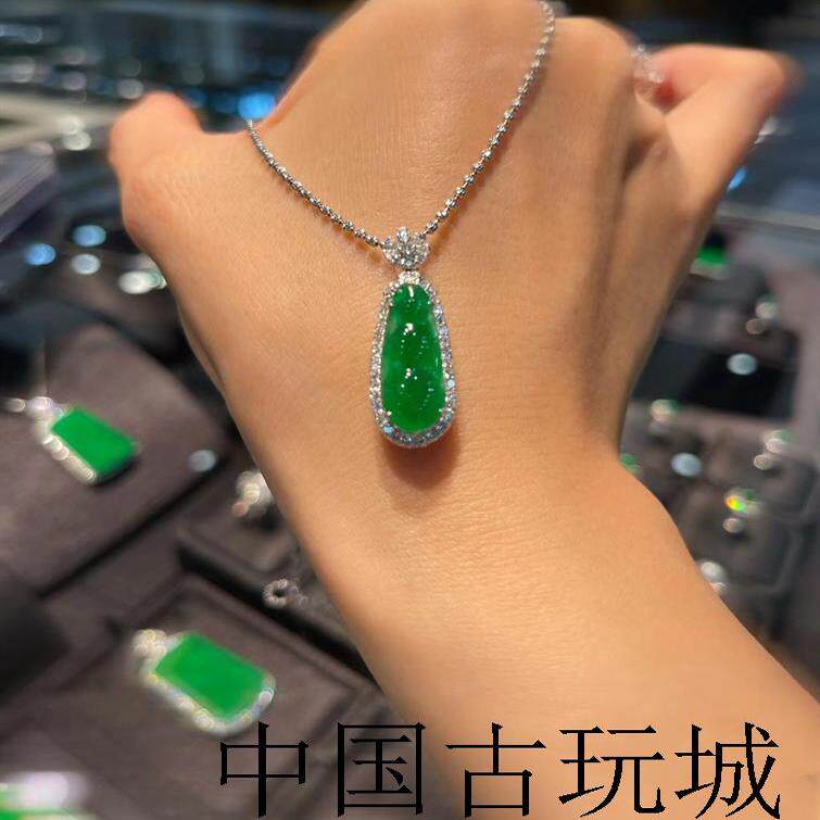 四季豆吊坠银镶阳绿辣色福豆玉坠