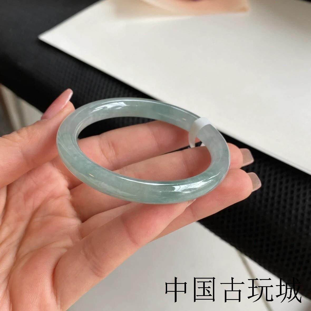 缅甸冰糯种油青浅绿飘花翡翠色细圆条玉手镯冰晴底美人条玉镯时尚