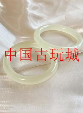 和田玉冰种晴水青白玉圆条玉镯子