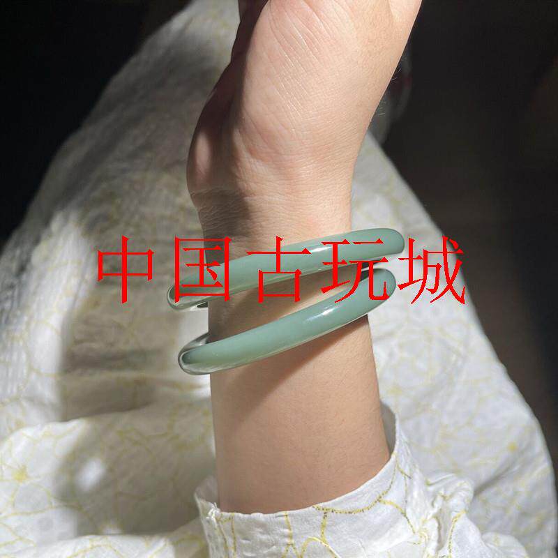 新疆老料天空且末蓝和田玉湖水绿手镯轻奢鸭蛋青细圆条手镯美人镯
