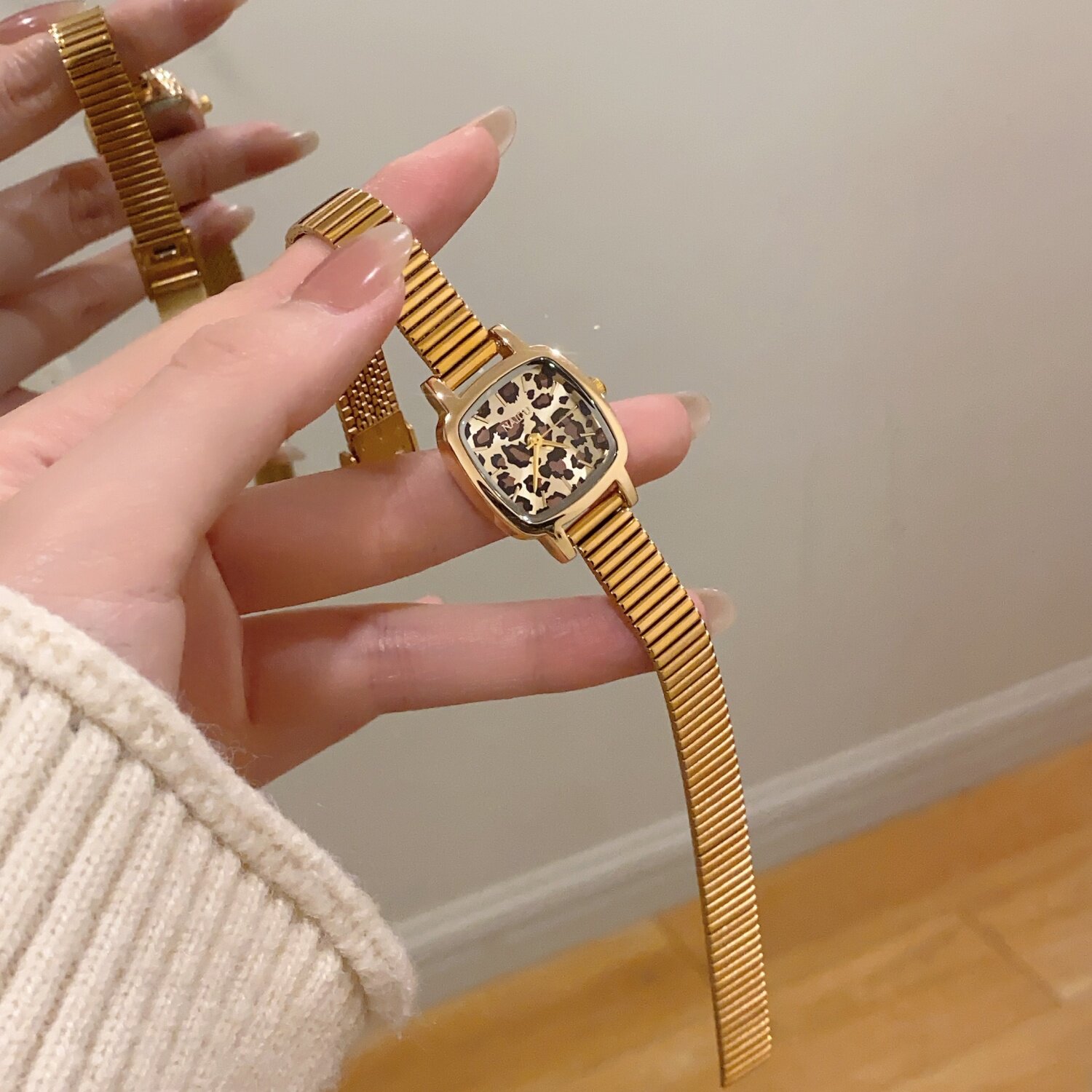 复古豹纹竹节可调节表带手表女士