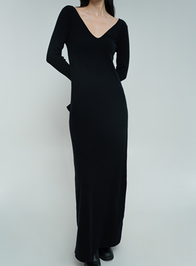 RUNERUHE胶囊系列独立设计师品牌百搭包身V领超长羊毛连衣裙
