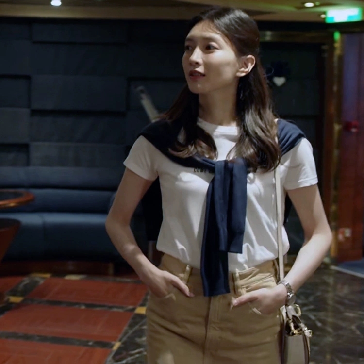 三十而已江疏影王漫妮同款披肩外搭秋冬针织韩版百搭围巾女配衬衫