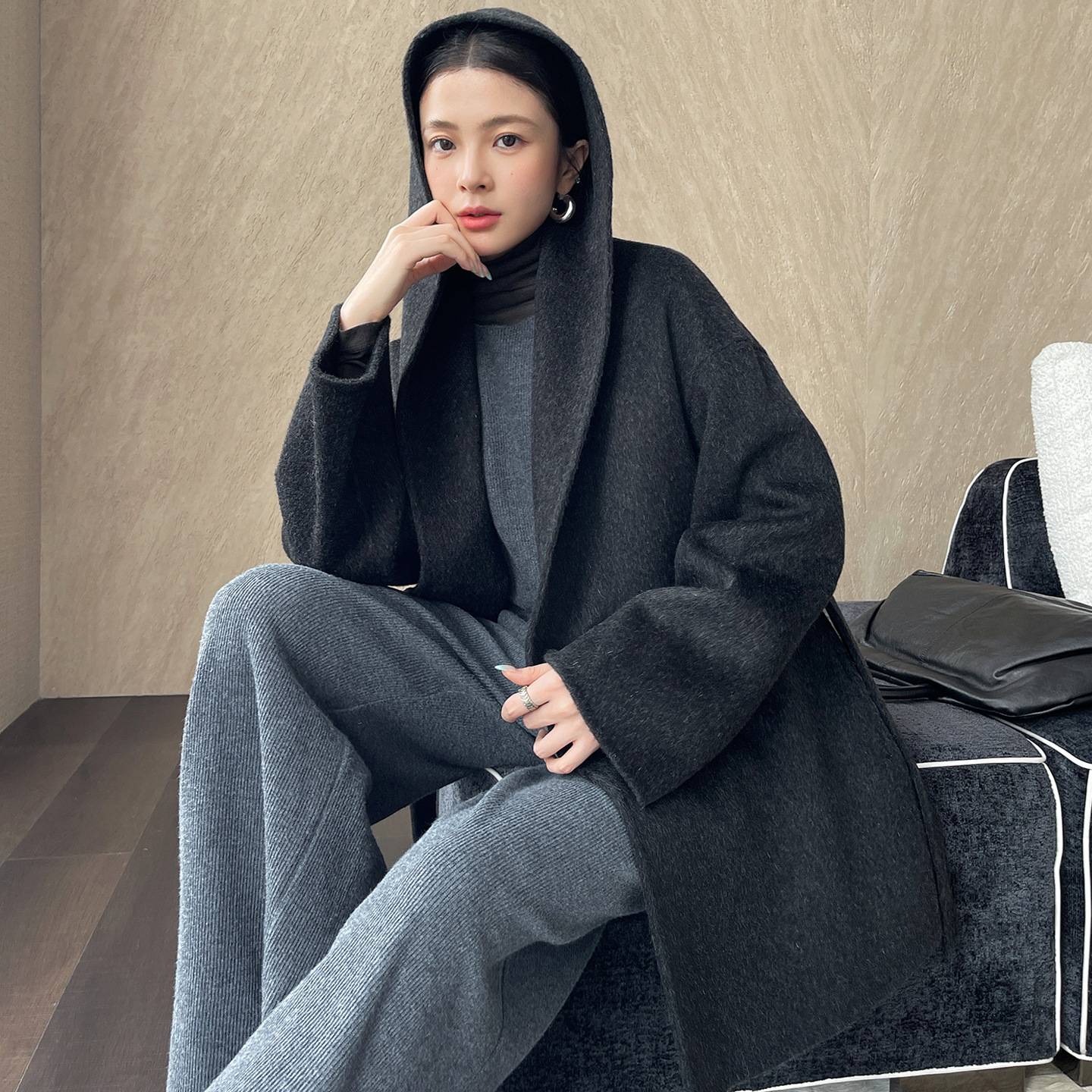 炭黑色长毛双面呢羊绒大衣女中长款系带显瘦高级感羊毛呢外套秋冬