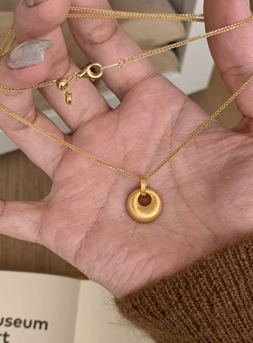 深圳旭佳S990纯银暴富缎面拉丝金驼驼吊坠女轻奢高级感秋冬毛衣链