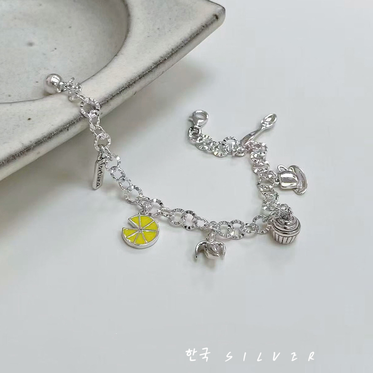 S925纯银多元素挂坠手链