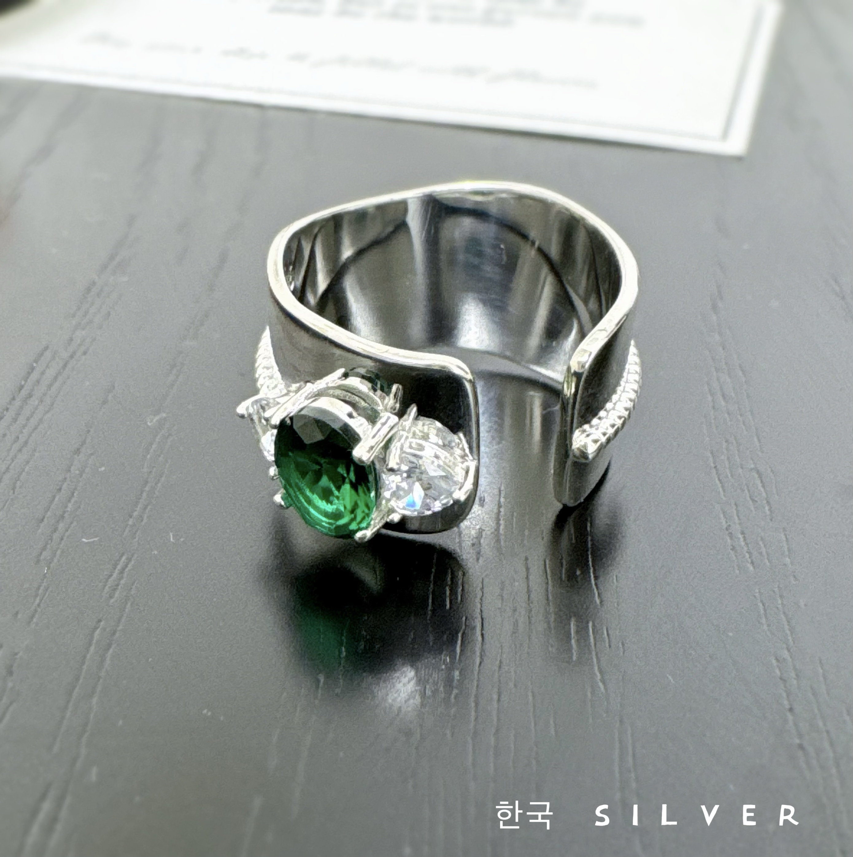 法国设计师款S925纯银戒指女高级重工宽面祖母绿大颗粒锆石食指戒