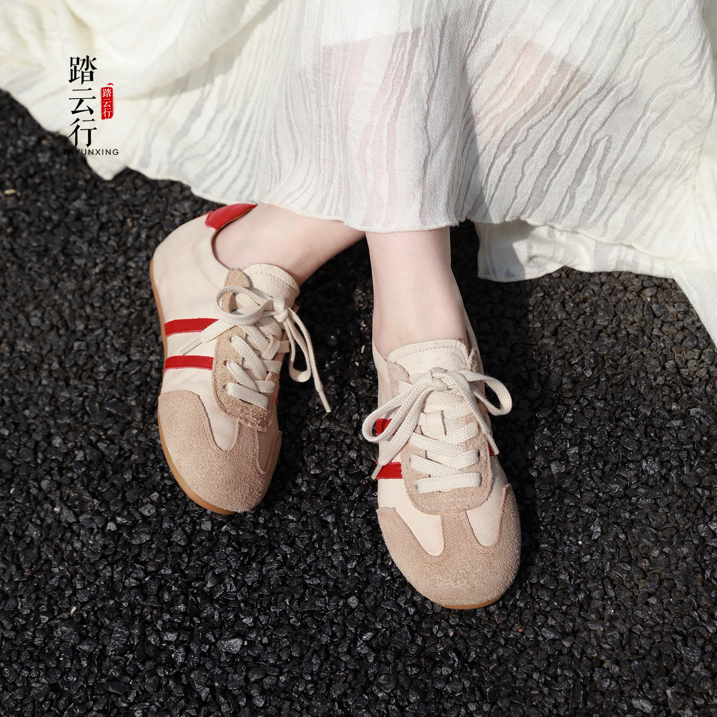 踏云行真皮休闲德训鞋女款2026新款好看鞋子复古舒适低跟系带单鞋