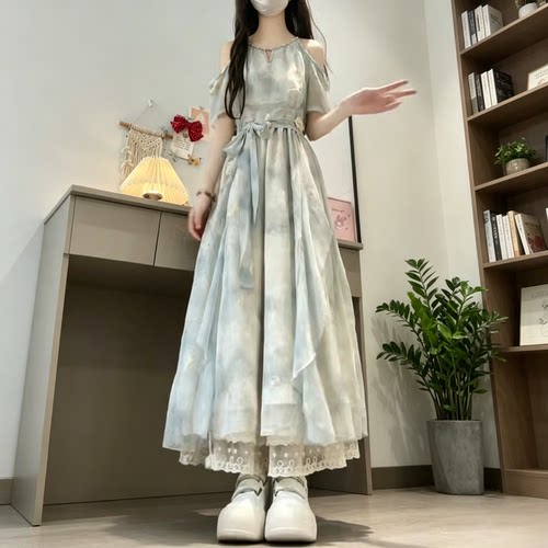 2026夏季新款圆领露肩系腰带收腰短袖连衣裙下摆有花边不含裙撑