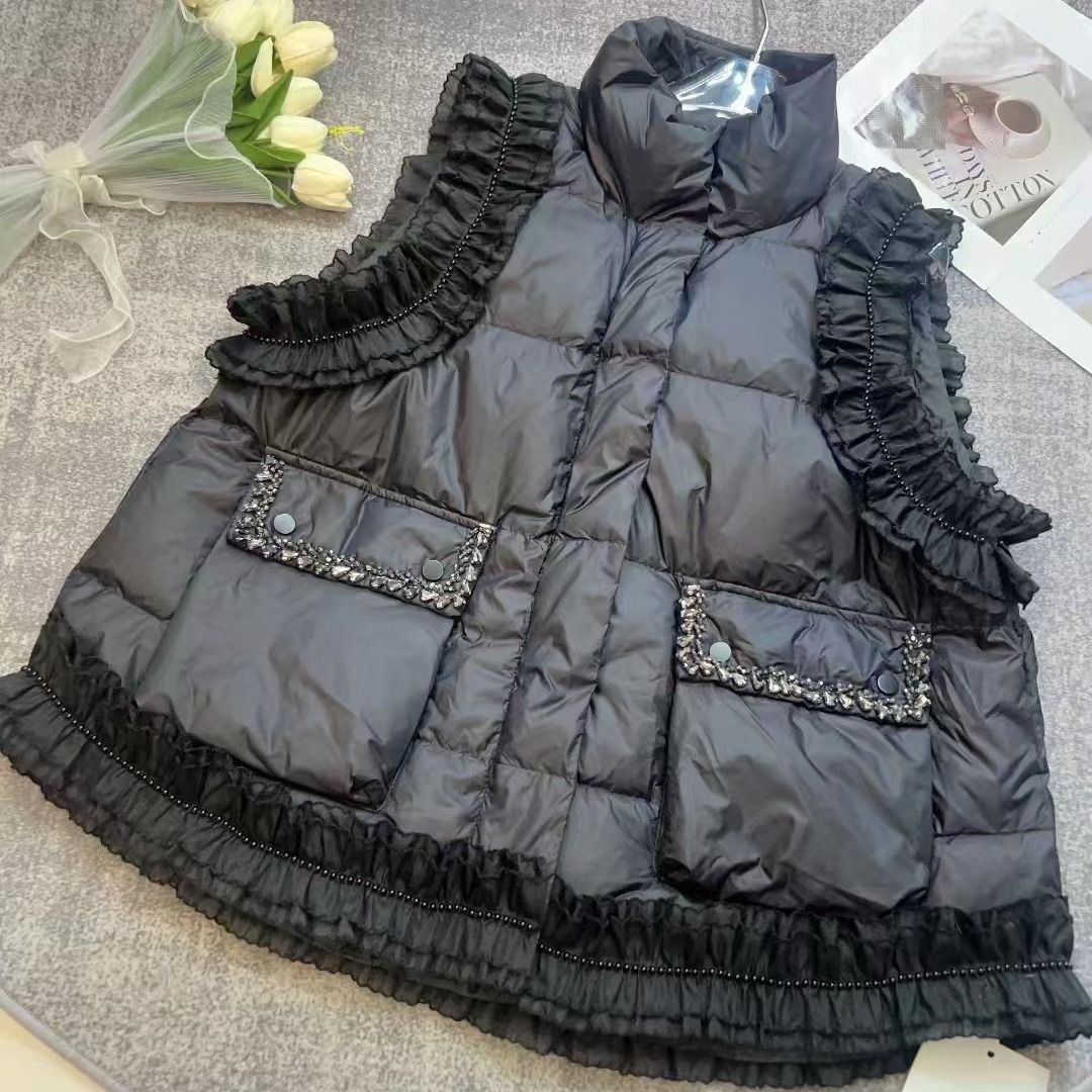设计感重工镶钻羽绒棉服马甲女2025年冬新款宽松蕾丝花边外套背心