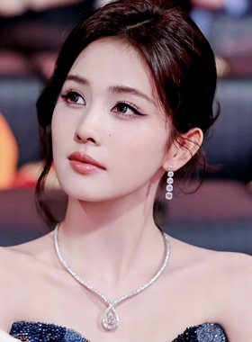 微博之夜白鹿同款超闪锆石耳环耳坠女高级感轻奢小众设计耳饰2026