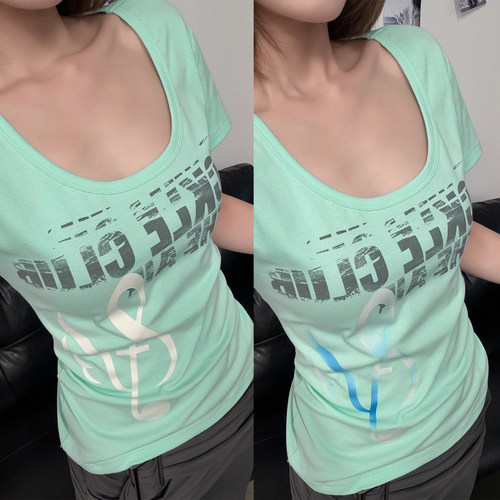 梁拌泡菜天使音符光变印花T恤复古千禧U领短袖亚文化女款辣妹上衣